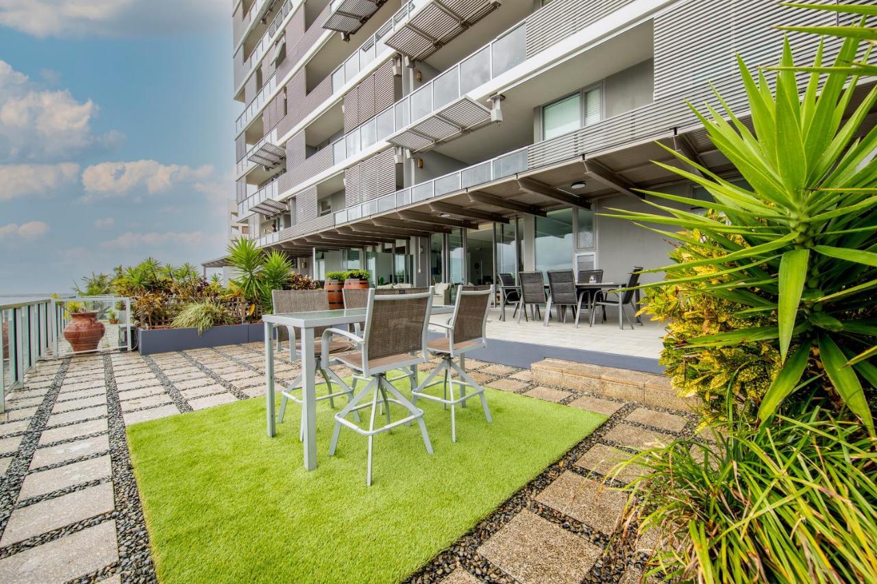 Cairns Waterfront Luxury At Harbourlights Daire Dış mekan fotoğraf